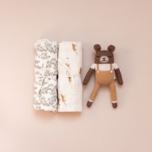 DOUDOU OURSON SALOPETTE OCRE MAIN SAUVAG